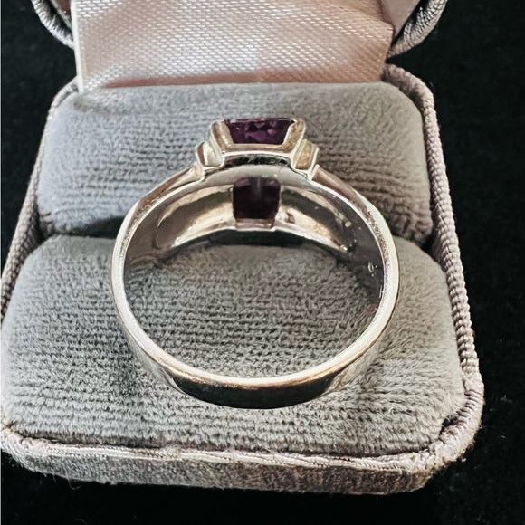 EDCO Radiant Cut Purple Faceted Glass Rhinestone Signet Ring Silver Tone Size 10 - Picture 9 of 12